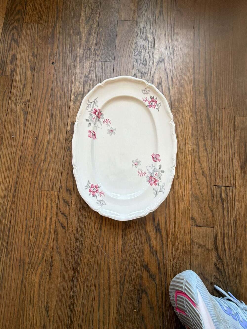 Hutschenreuther Hohenberg Germany Ingeborg Floral Scalloped Oval Serving Platter
